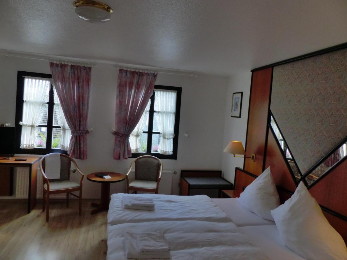 Hotel Zur Post Dabringhausen - Contactless Self Check-In Wermelskirchen Exterior photo
