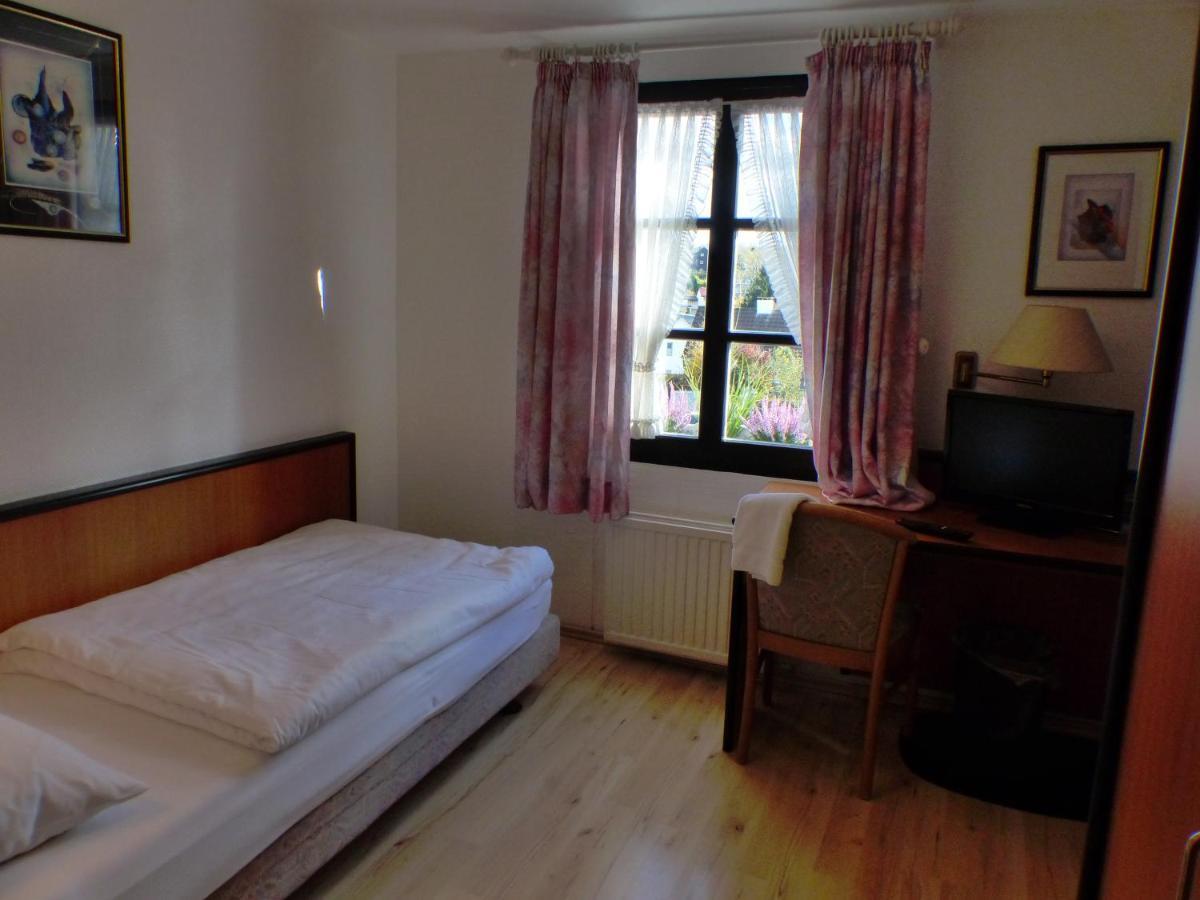 Hotel Zur Post Dabringhausen - Contactless Self Check-In Wermelskirchen Exterior photo